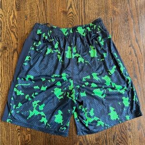 Nike Dri-fit basketball shorts. No tags never worn. Size XL